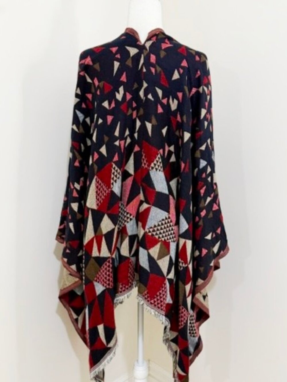 Uno Alla Volta Geometric Ruana Cape Wrap Poncho Armholes Boho One Size - Picture 6 of 8